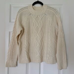 Abercrombie & Fitch Airspun Mock Neck Cable Sweater Women’s size M Cream